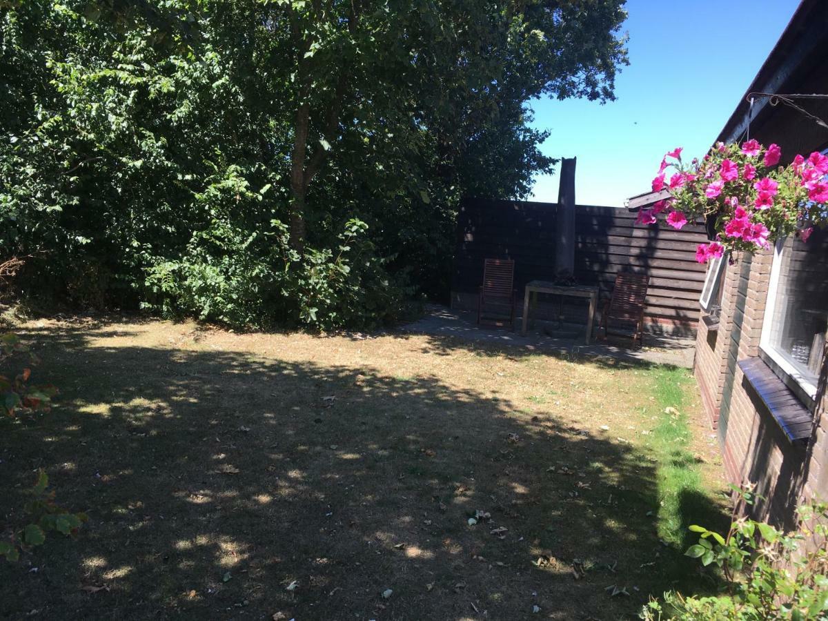 Bungalow Halfweg Ballum Exteriör bild